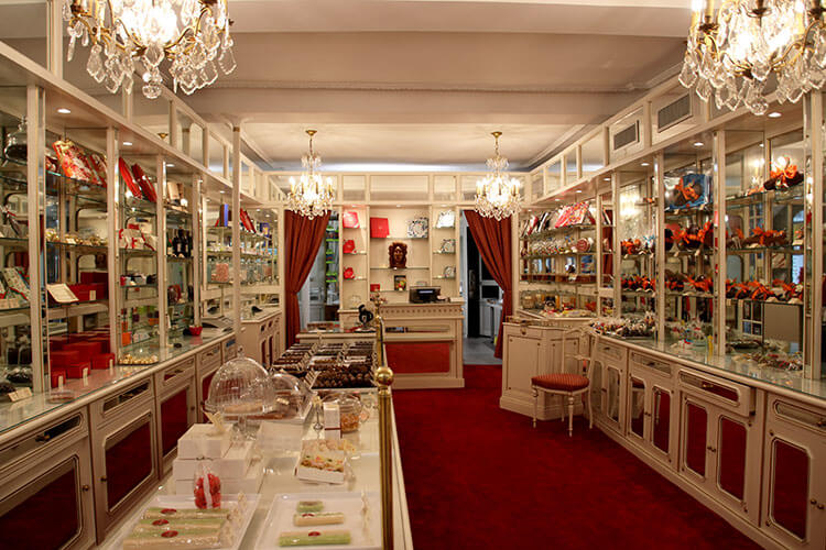 The inside of the tiny chocolatier Daranatz which looks like a room of a palace from the 18th century