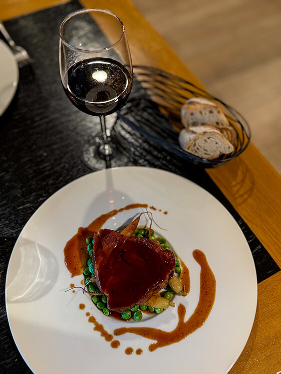 Pork loin with spring vegetables at La Cabanon du Domaine