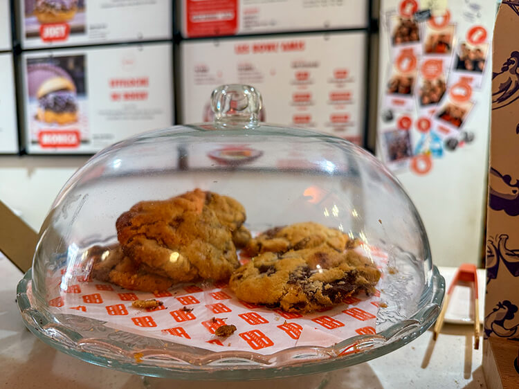 American-style chocolate chip cookies at Bunami