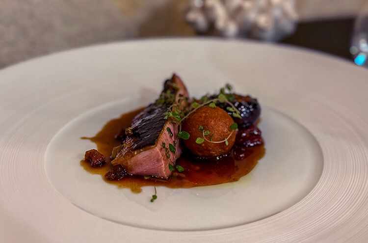 Duck from the Landes with fig at INIMA